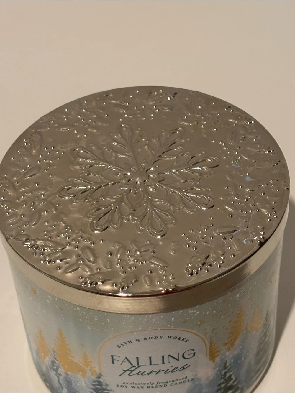 Bath & Body Works Falling Flurries Candle - Blue, Gold, White